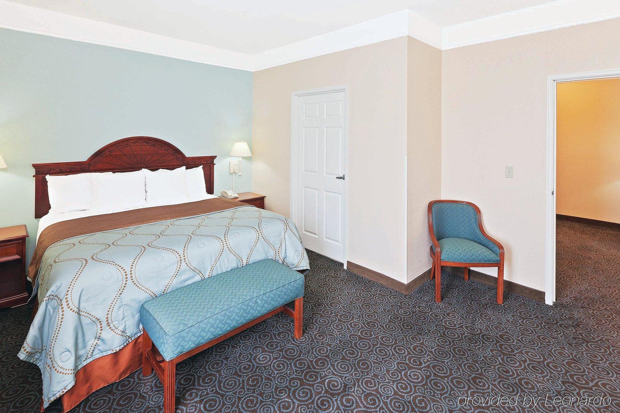 Spark By Hilton West Clay Road Hotel 3*